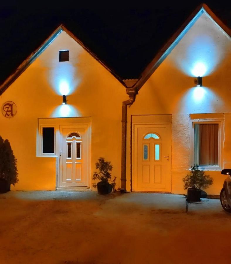 Ferienwohnung Prenociste Indija Hrvic Exterior foto